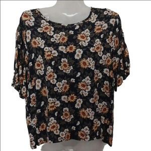 - cute floral top